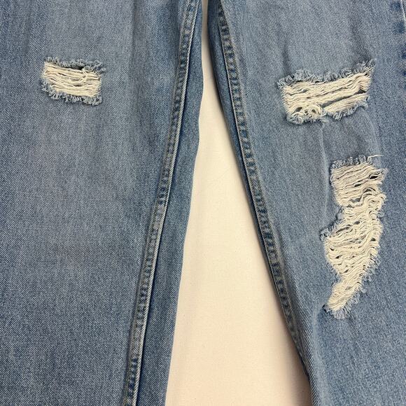 BDG Urban Outfitters High Rise Mom Jeans Medium Wash Distressed Size 27/32 - Picture 6 of 13